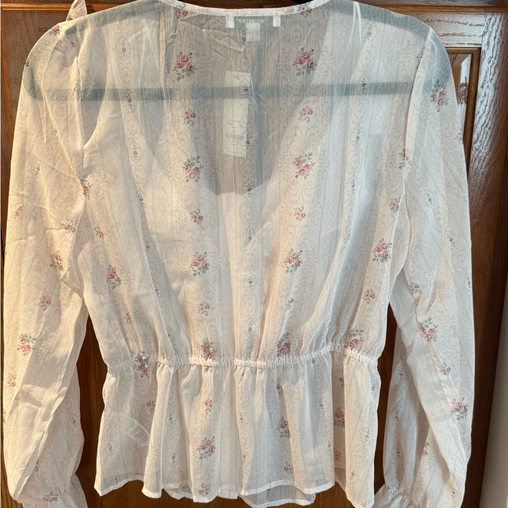 Francesca’s Rose Ruffle Blouse - Picture 4 of 4